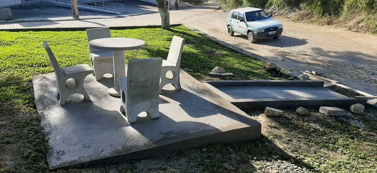 Camacã: Prefeitura revitaliza mais uma praça

